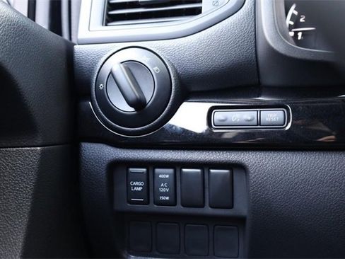 Certified 2024 Nissan Titan SV w/ SV Convenience Package image 20