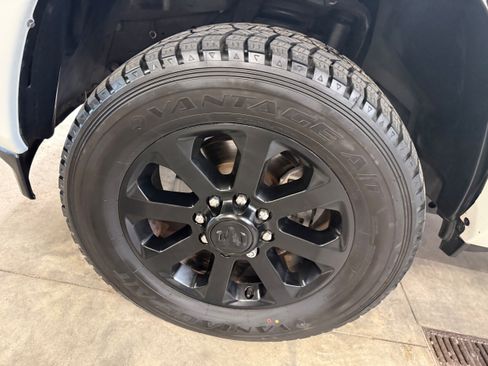 Used 2022 RAM 2500 Laramie w/ Night Edition AWD/4WD image 39