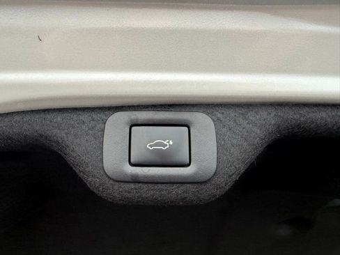 Used 2023 Lexus ES 350 w/ Premium Package image 18