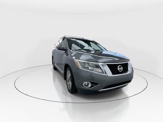 Used 2016 Nissan Pathfinder Platinum w/ Family Entertainment Package video 2