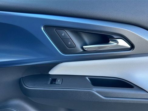 New 2026 Chevrolet Equinox EV LT image 23