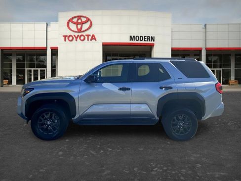 Used 2025 Toyota 4Runner SR5 image 7