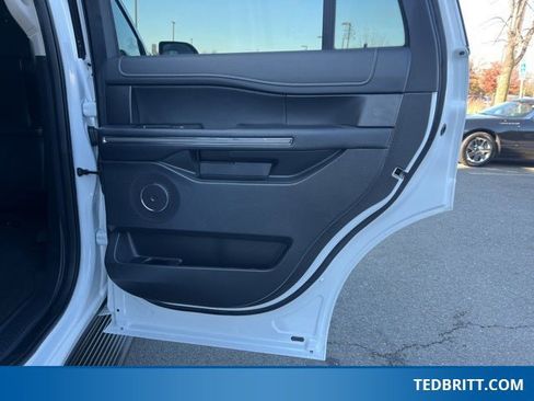 Used 2024 Ford Expedition XLT image 22
