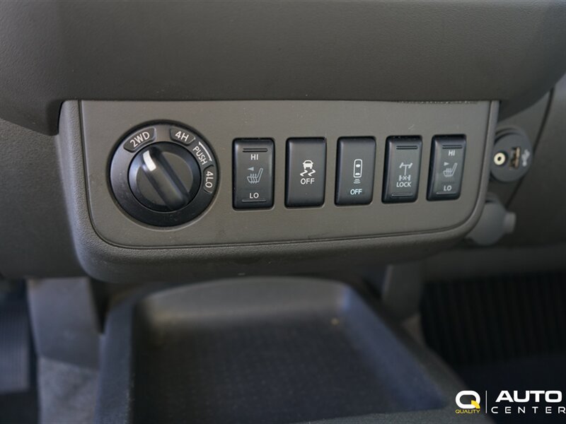 Used 2017 Nissan Frontier PRO-4X AWD/4WD image 23
