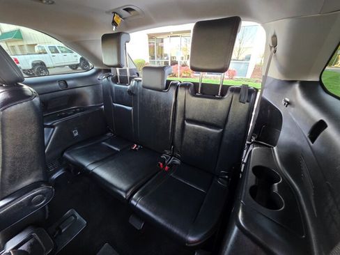 Used 2014 Toyota Highlander XLE image 17