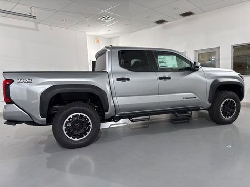 New 2025 Toyota Tacoma TRD Off-Road image 9