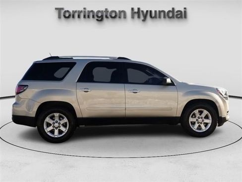 Used 2016 GMC Acadia SLE image 8