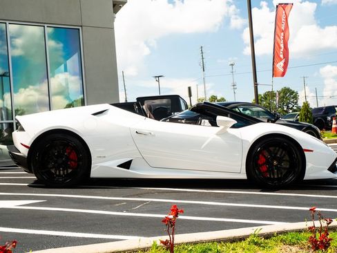 Used 2017 Lamborghini Huracan LP 610-4 AWD/4WD image 11