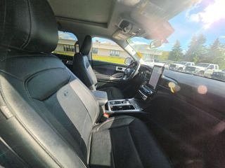 Used 2023 Ford Explorer Limited w/ Limited Technology Package AWD/4WD image 9
