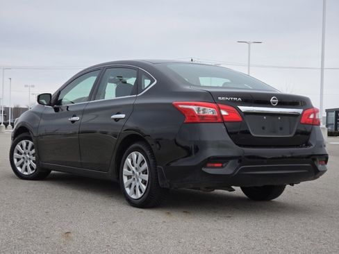 Used 2019 Nissan Sentra S image 13