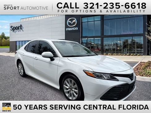 Used 2020 Toyota Camry LE w/ Convenience Package FWD image 1