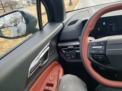 New 2026 Kia Sportage SX FWD image 31