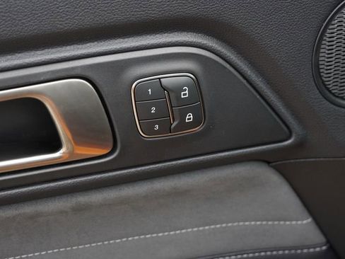 Used 2019 Ford Mustang Shelby GT350 w/ Technology Package RWD image 18