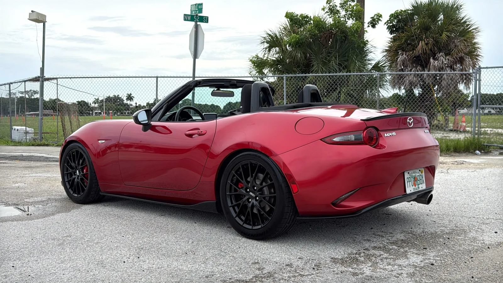 Used 2016 MAZDA MX-5 Miata Club w/ Brembo/BBS Package RWD image 48