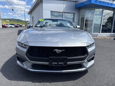 Used 2025 Ford Mustang Premium RWD image 8