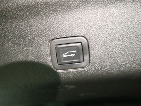 Used 2023 Chevrolet Tahoe LT image 19