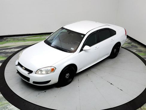 Used 2014 Chevrolet Impala Police FWD image 26
