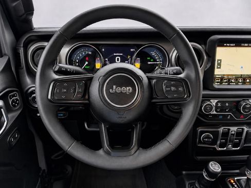 Used 2023 Jeep Wrangler Unlimited w/ Cold Weather Group AWD/4WD image 33