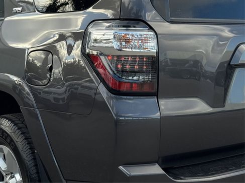 Used 2020 Toyota 4Runner SR5 image 15