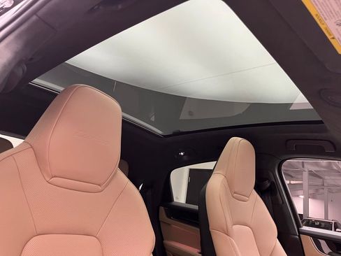 Used 2024 Porsche Cayenne Turbo image 52
