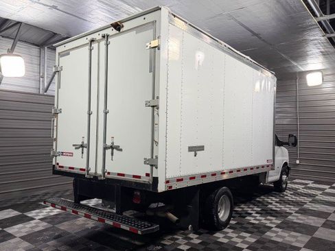 Used 2021 Chevrolet Express 3500 w/ Power Convenience Package image 5