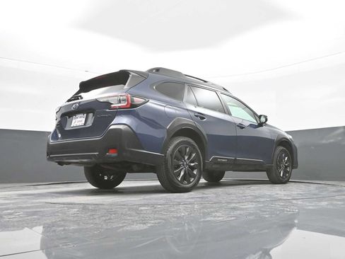 Used 2025 Subaru Outback Onyx Edition AWD/4WD image 42