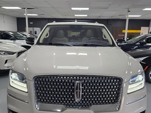 Used 2019 Lincoln Navigator Reserve AWD/4WD image 15