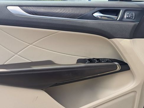 Used 2017 Lincoln MKC Reserve AWD/4WD image 12