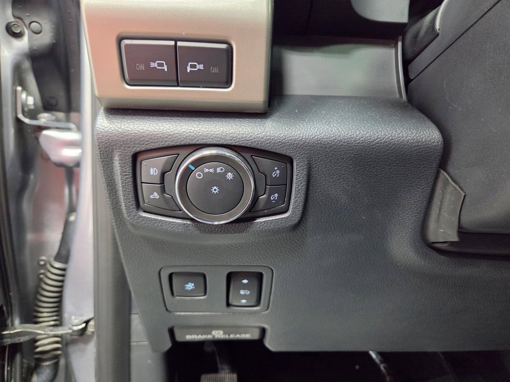 Used 2022 Ford F250 Lariat w/ Tremor Off-Road Package AWD/4WD image 28