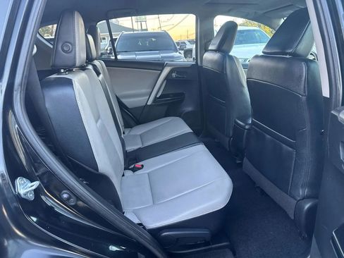Used 2016 Toyota RAV4 Limited image 23