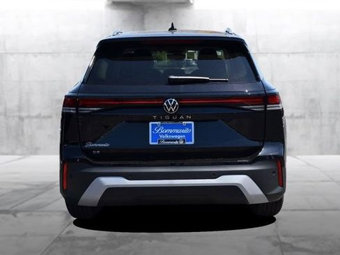 New 2026 Volkswagen Tiguan SE FWD image 6