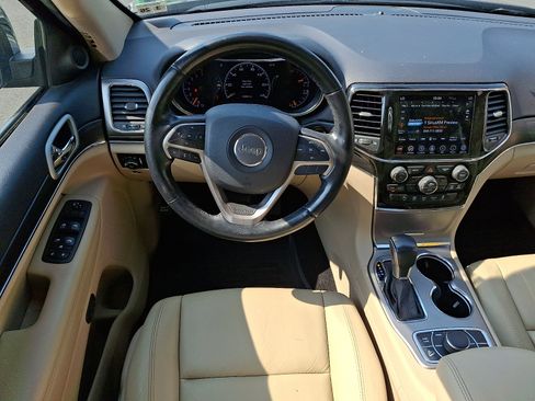 Used 2021 Jeep Grand Cherokee Limited AWD/4WD image 12