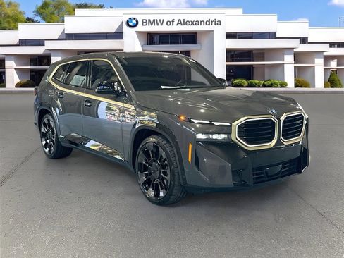 Used 2023 BMW XM w/ M Driver's Package AWD/4WD image 3