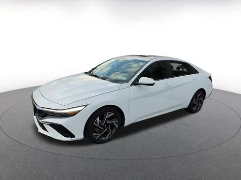 Used 2025 Hyundai Elantra SEL image 8