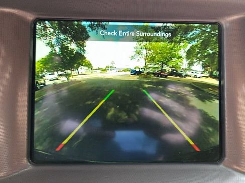 Used 2023 Dodge Charger SXT RWD image 17
