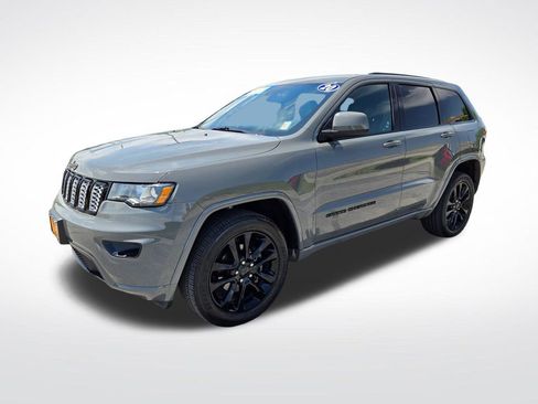 Used 2020 Jeep Grand Cherokee Altitude AWD/4WD image 7