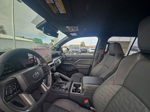 New 2025 Toyota 4Runner TRD Off-Road Premium image 14