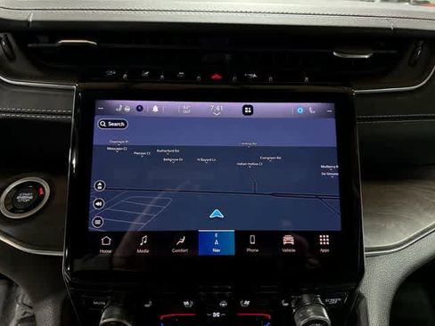 Used 2021 Jeep Grand Cherokee L Overland AWD/4WD image 21