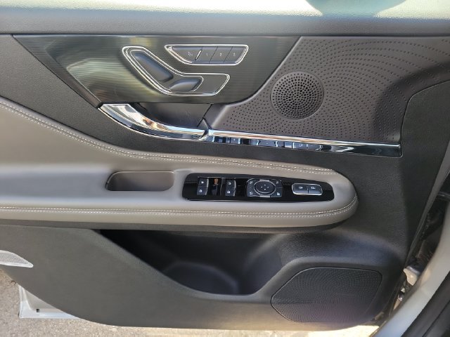 Certified 2024 Lincoln Corsair FWD image 14