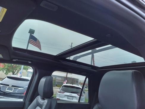 New 2022 Lincoln Navigator 4WD image 34