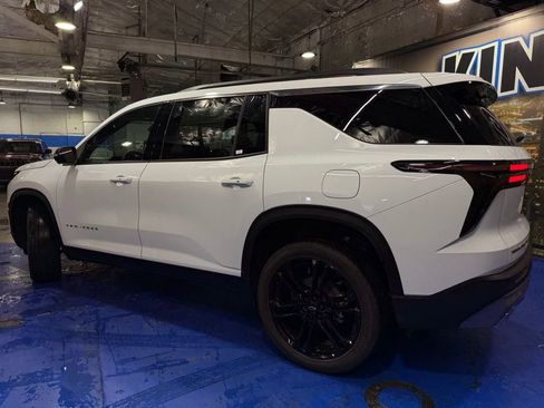 New 2026 Chevrolet Traverse LT w/ Driver Confidence Package AWD/4WD image 3