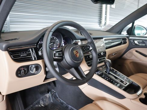 New 2026 Porsche Macan S image 4