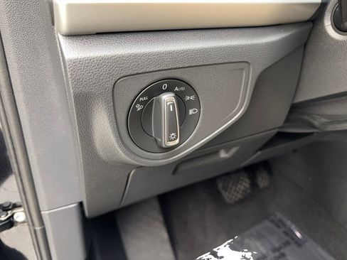 Used 2023 Volkswagen Atlas Cross Sport SE w/ Panoramic Sunroof Package FWD image 55