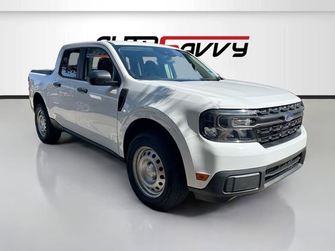Used 2023 Ford Maverick XL image 1