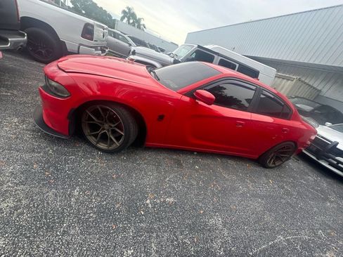 Used 2015 Dodge Charger R/T RWD image 4