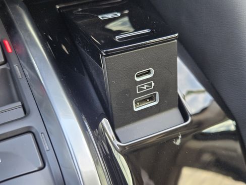 Used 2026 Acura MDX w/ Technology Package image 18