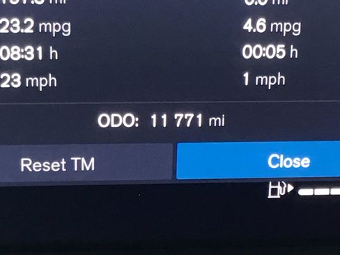 Certified 2025 Volvo V60 B5 Cross Country Plus image 22