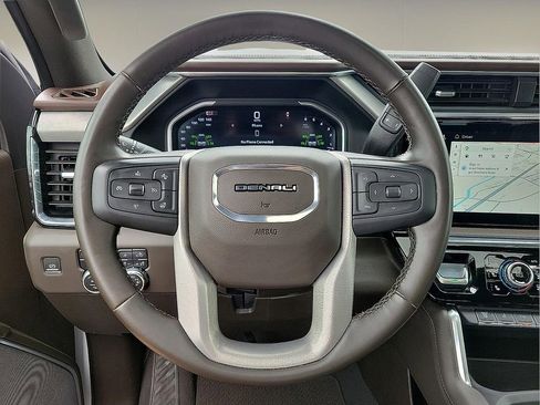 Used 2024 GMC Sierra 2500 Denali w/ Denali Reserve Package AWD/4WD image 19