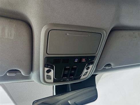 Used 2020 Honda Pilot Elite image 34