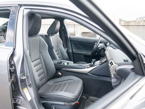 Used 2016 Lexus IS 300 AWD w/ F Sport Package image 17